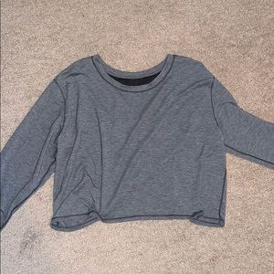 Lululemon size 10 crop long sleeve